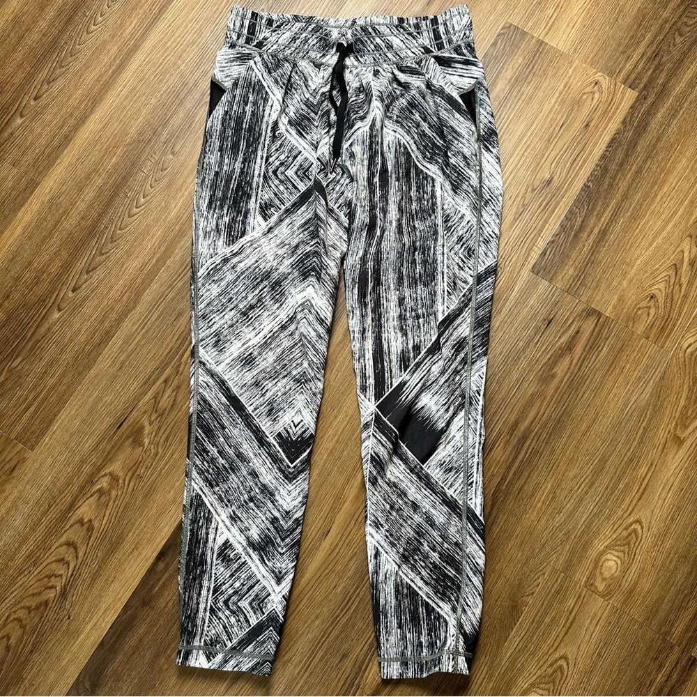 LULULEMON Namaskar II Jogger Pants‎ SZ 4 Heat Wave White Black Swift Loose Ankle